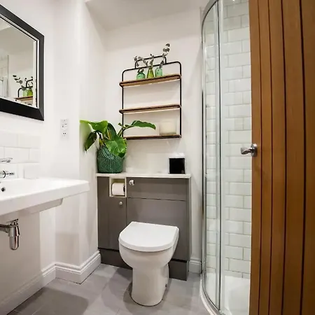Dream Stays Bath - Beau Street Room photo