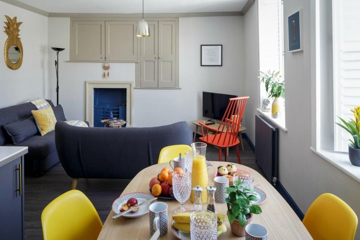 Dream - Beau Street Apartment Bath